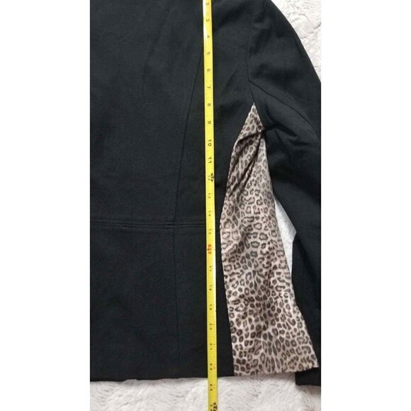 ✨️CL Chico's Cheetah Print Faux Black Leather Full Zip Jacket Size Chico's 0 - Picture 8 of 9